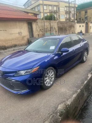 Toyota Camry 2018 Blue