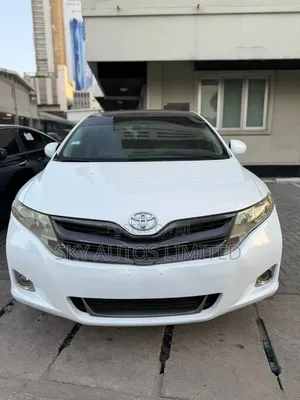 Toyota Venza XLE 2010 White