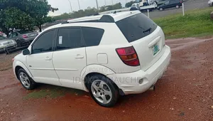 Pontiac Vibe 2005 White