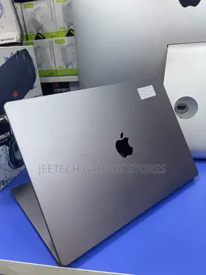 Laptop Apple MacBook Pro 2021 M1 32GB Apple M1 Pro SSD 1T