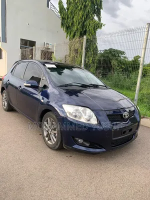 Toyota Auris 2011 Blue