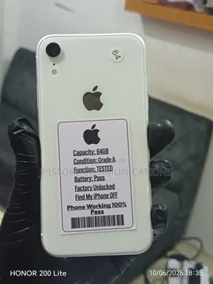 Apple iPhone XR 64 GB White