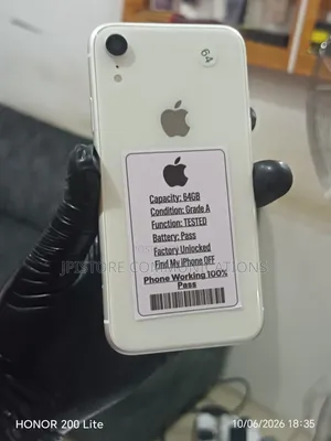 Apple iPhone XR 64 GB White