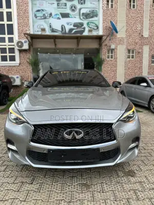 Infiniti Q30 2018 Gray