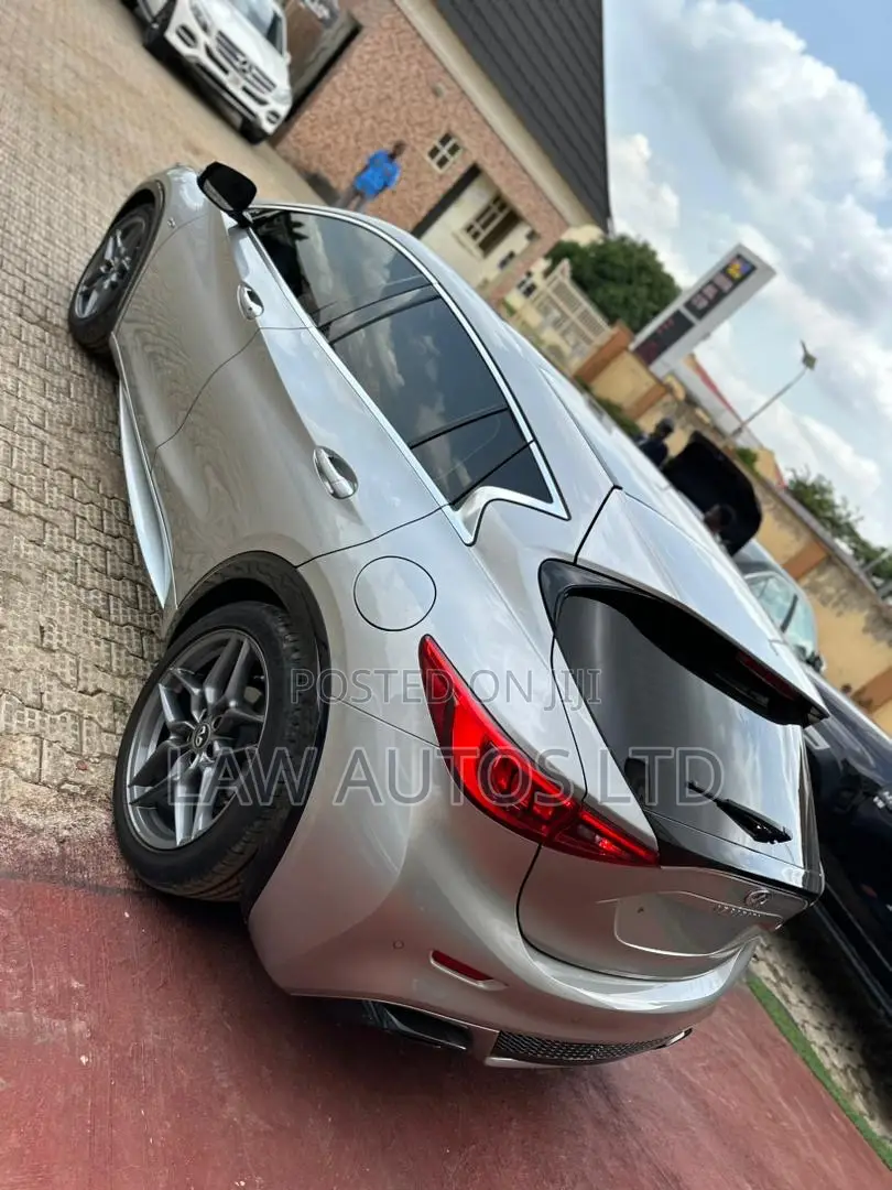 Infiniti Q30 2018 Gray