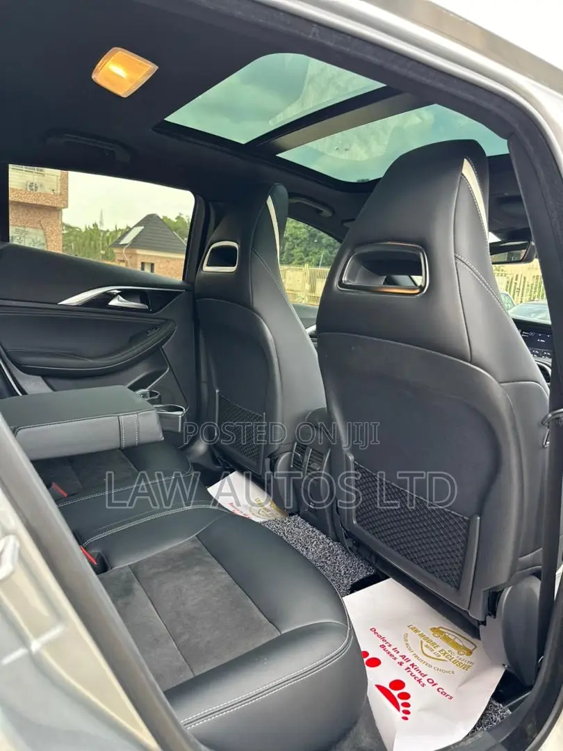 Infiniti Q30 2018 Gray