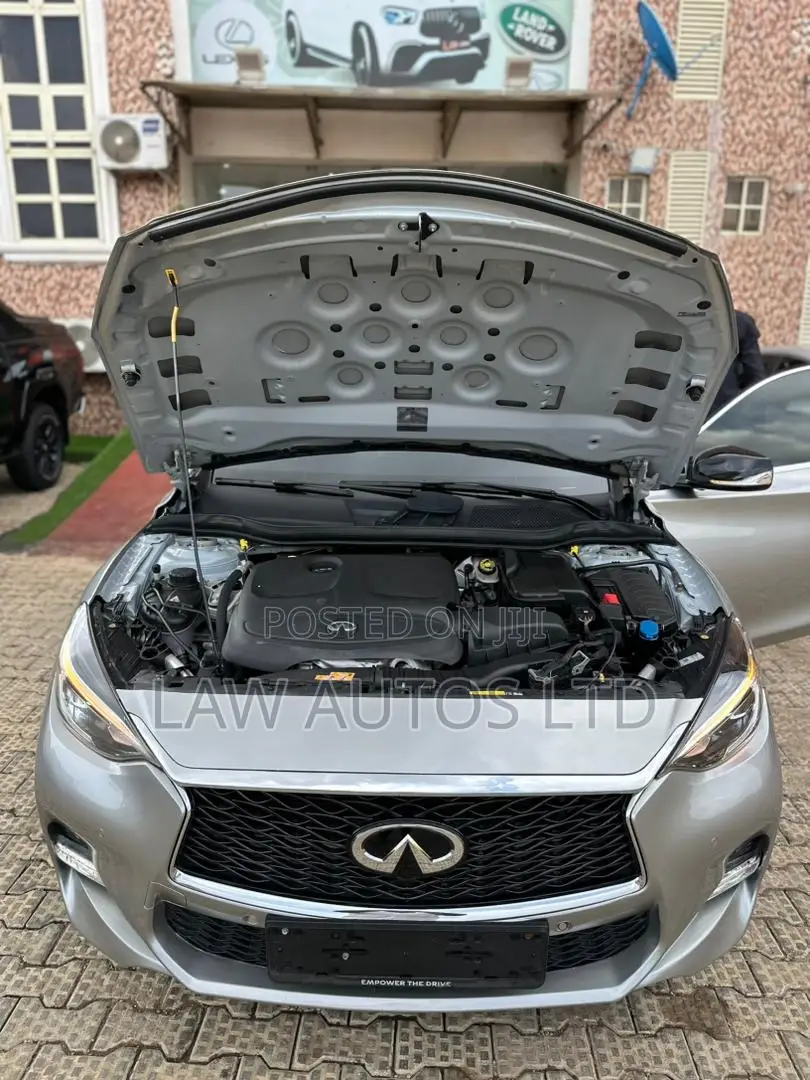 Infiniti Q30 2018 Gray