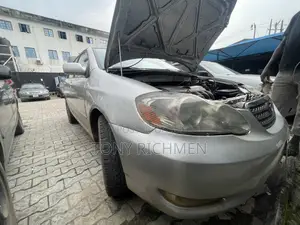 Toyota Corolla 2004 Silver