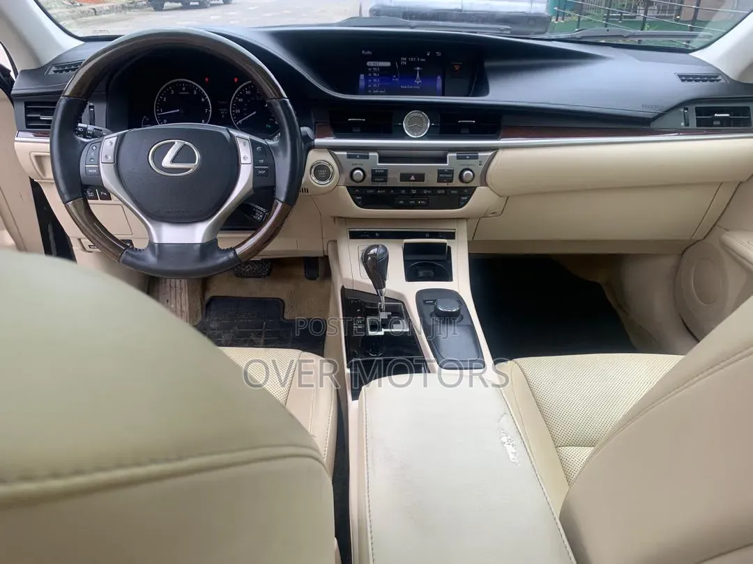 Lexus ES 2015 Black