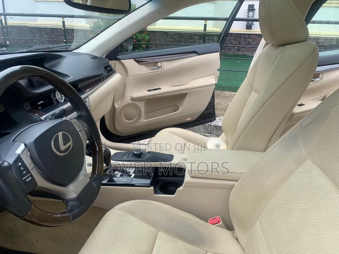 Lexus ES 2015 Black