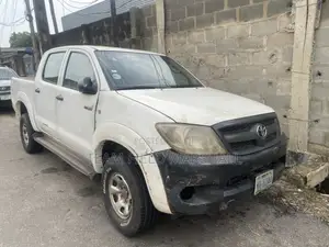 Toyota Hilux 2.5 D-4D Double Cab 2008 White