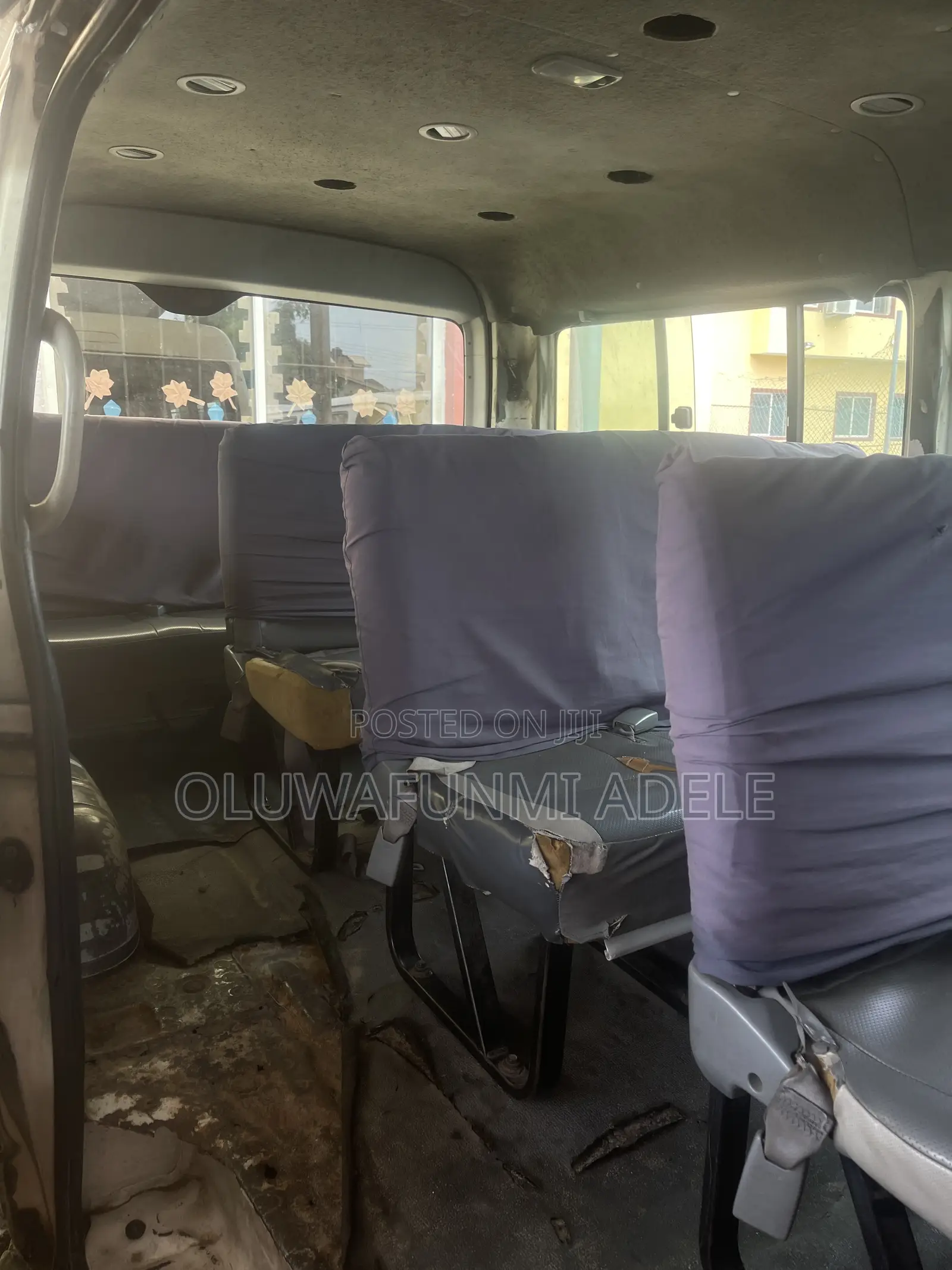 Toyota HiAce 2005 White