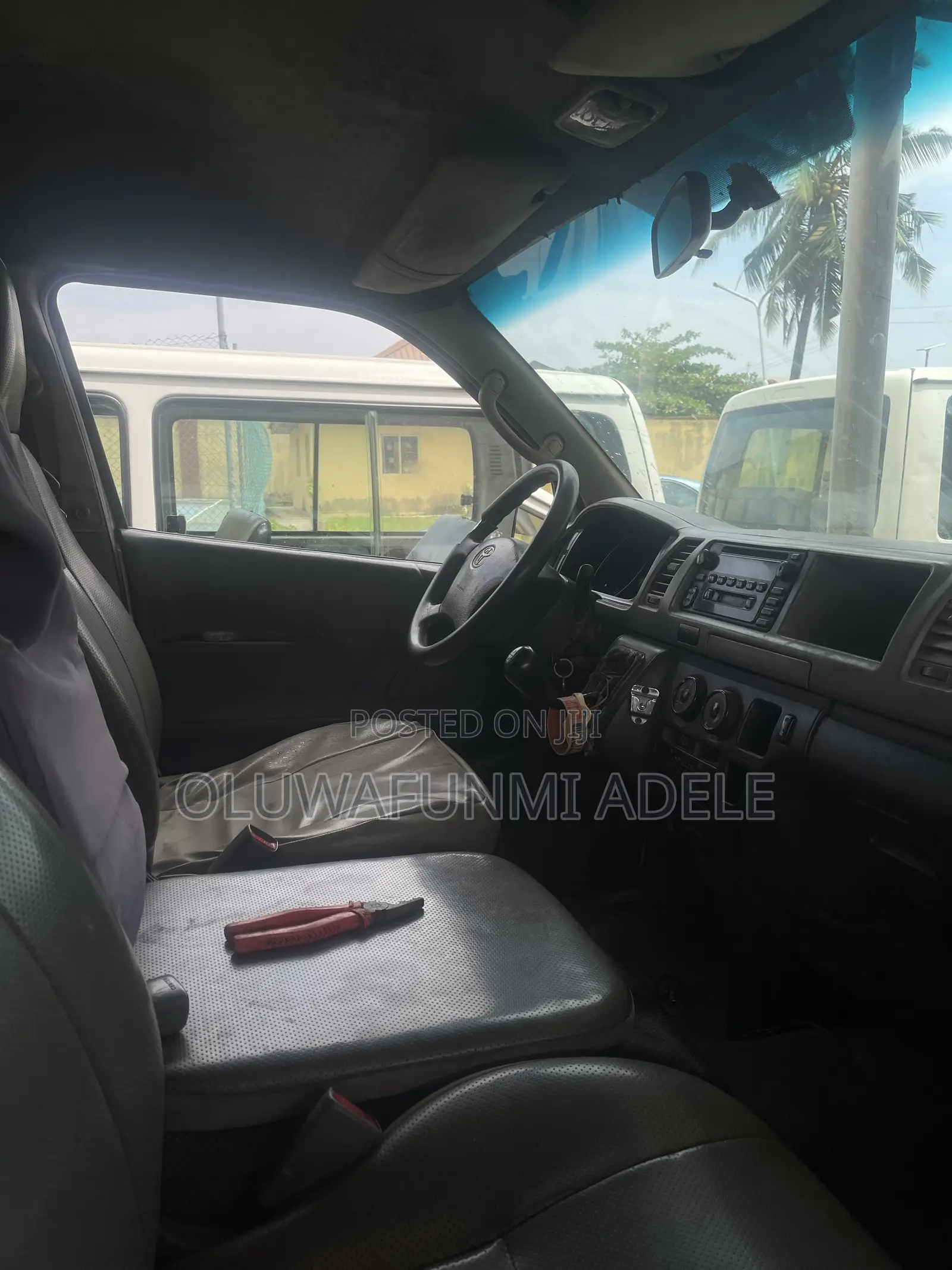 Toyota HiAce 2005 White