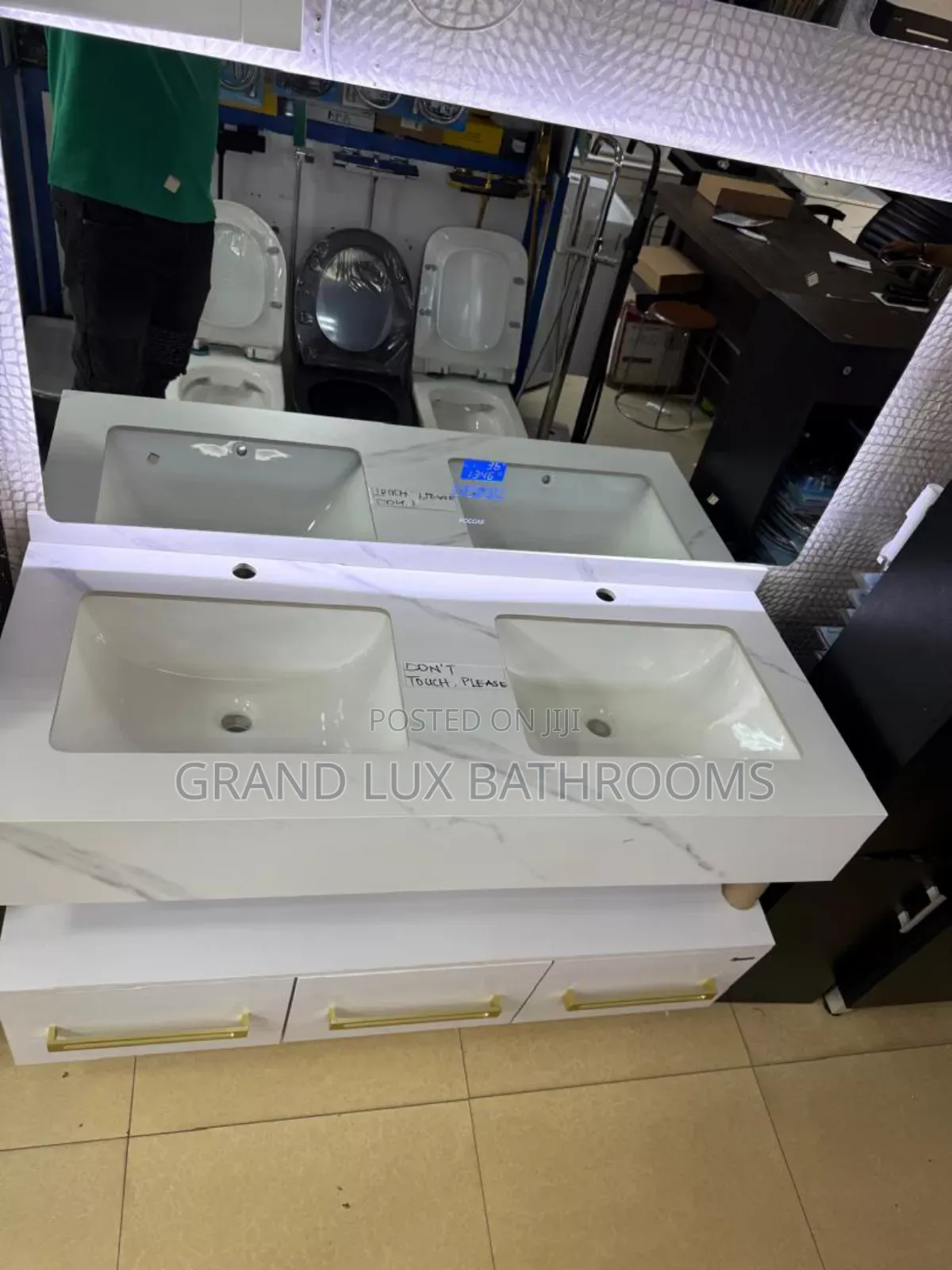 Modern 150cm White Double Sink Bathroom Vanity With Led Smart Mirror