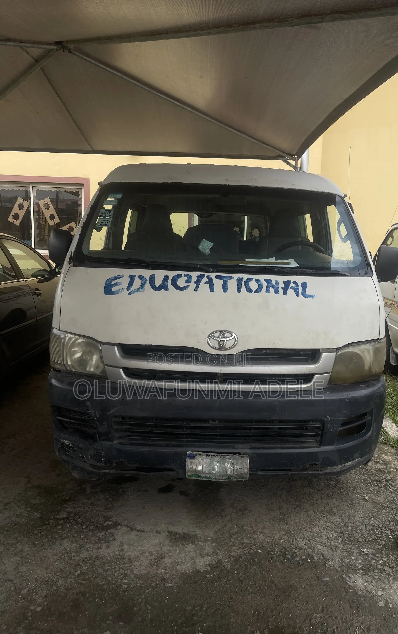 Toyota HiAce 2005 White