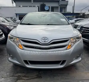 Toyota Venza XLE 2010 Silver
