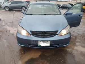Toyota Camry 2004 Gray
