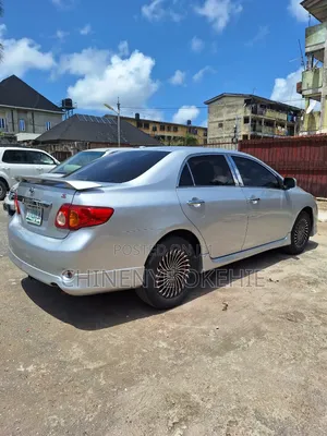 Toyota Corolla 2010 Silver