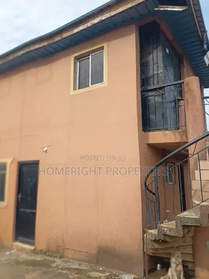 7bdrm Apartment in Iseri Olofin for sale