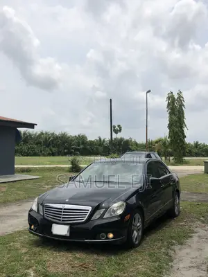 Mercedes-Benz E350 Base 4Matic Sedan AWD (3.5L 6cyl 7A) 2011 Black
