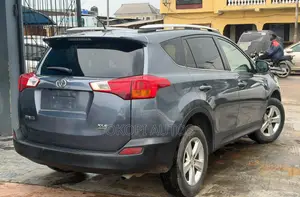 Toyota RAV4 2014 Blue