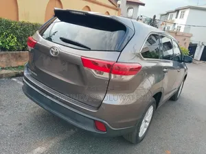 Toyota Highlander 2016 Brown