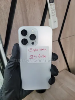 Apple iPhone 15 Pro Max 256 GB White