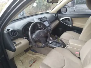Toyota RAV4 2010 Green