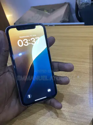 Apple iPhone 11 64 GB Blue