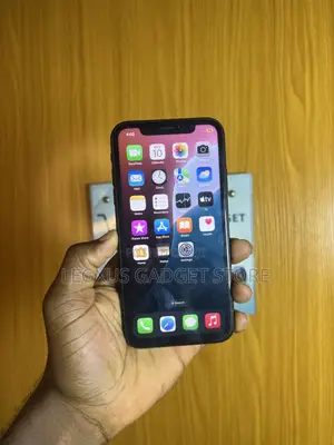 Apple iPhone XR 64 GB White