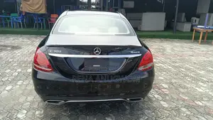 Mercedes-Benz C300 2016 Black