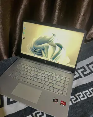 Laptop HP 14S 8GB AMD Ryzen 3 SSD 128GB