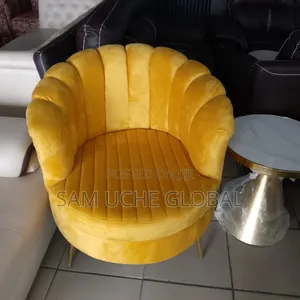 Single Bucket Design Chair