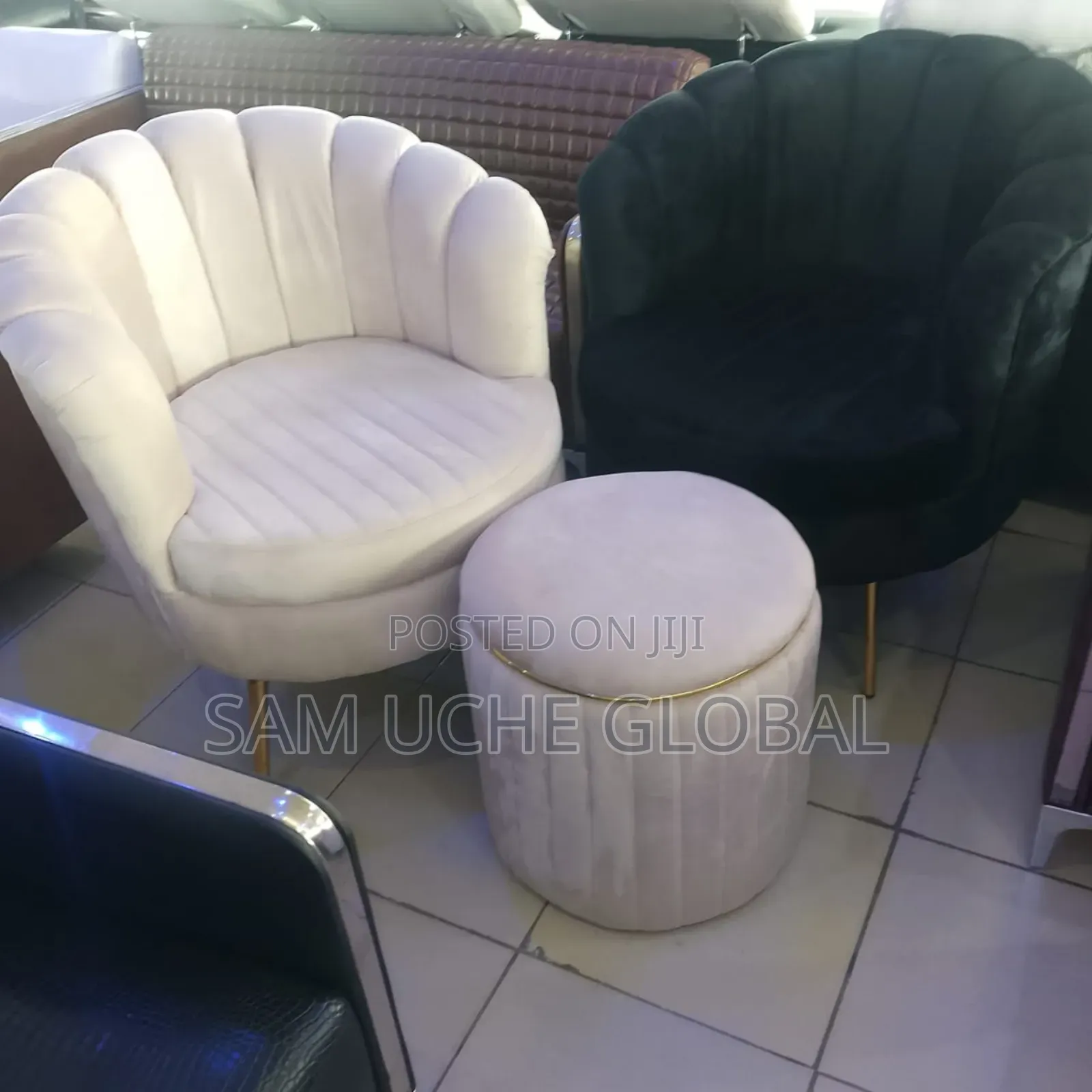 Single Bucket Design Chair