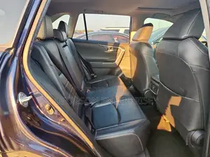 Toyota RAV4 Limited AWD 2019 Blue