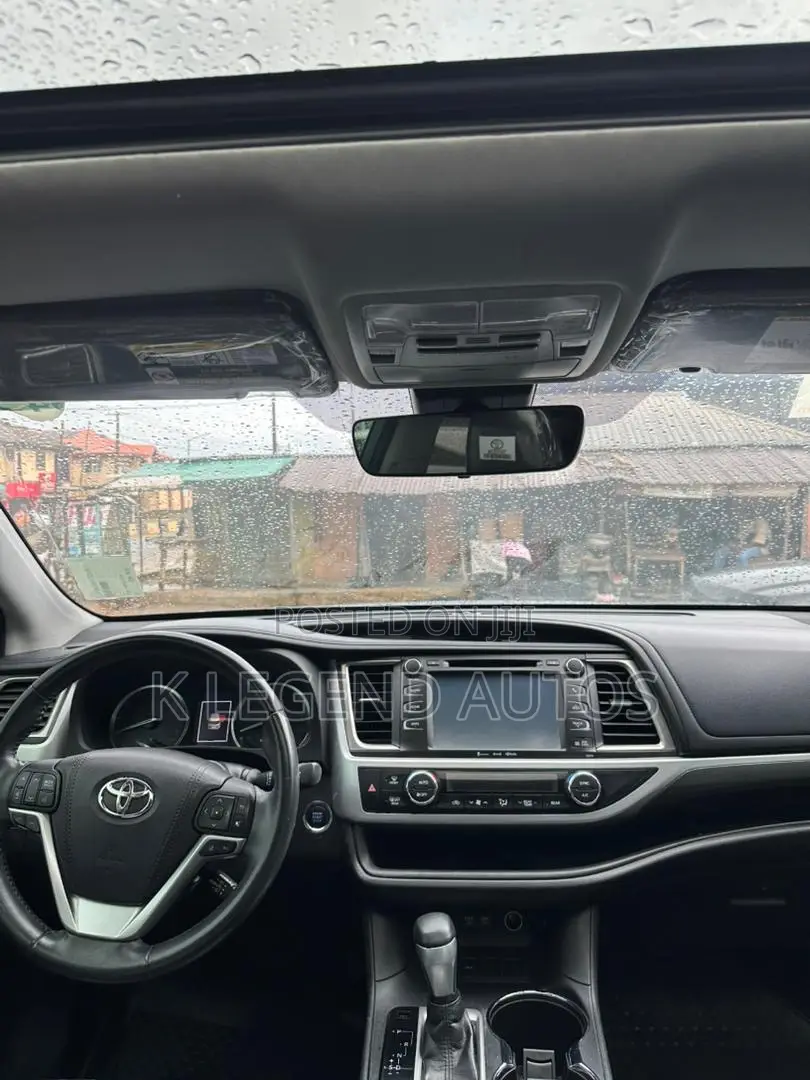 Toyota Highlander SE 2019 Black
