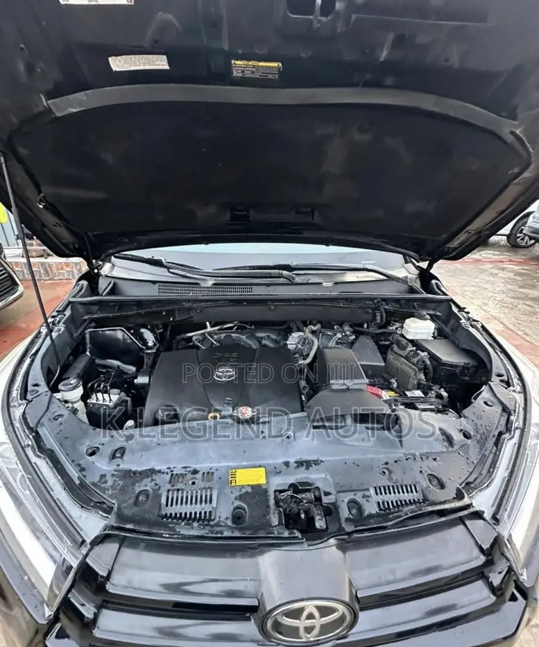 Toyota Highlander SE 2019 Black
