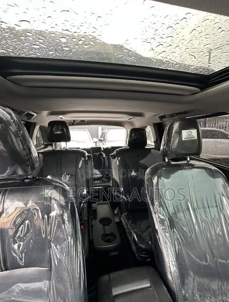 Toyota Highlander SE 2019 Black
