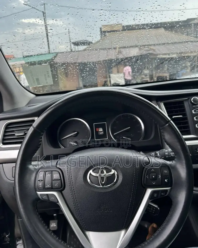 Toyota Highlander SE 2019 Black