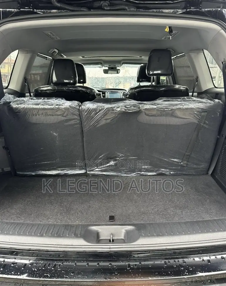 Toyota Highlander SE 2019 Black