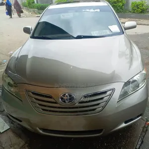 Toyota Camry 2008 Gold