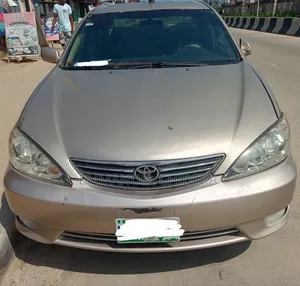 Toyota Camry LE 4dr Sedan (2.4L 4cyl 5A) 2006 Gold