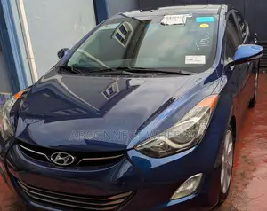 Hyundai Elantra Limited Sedan FWD (1.8L 4cyl 6A) 2013 Blue