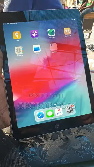 Apple iPad Air 32 GB Gray