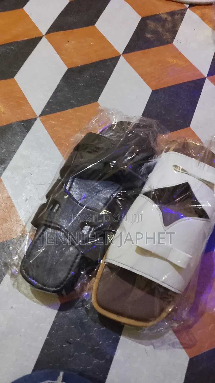 Jeno Shoe Store