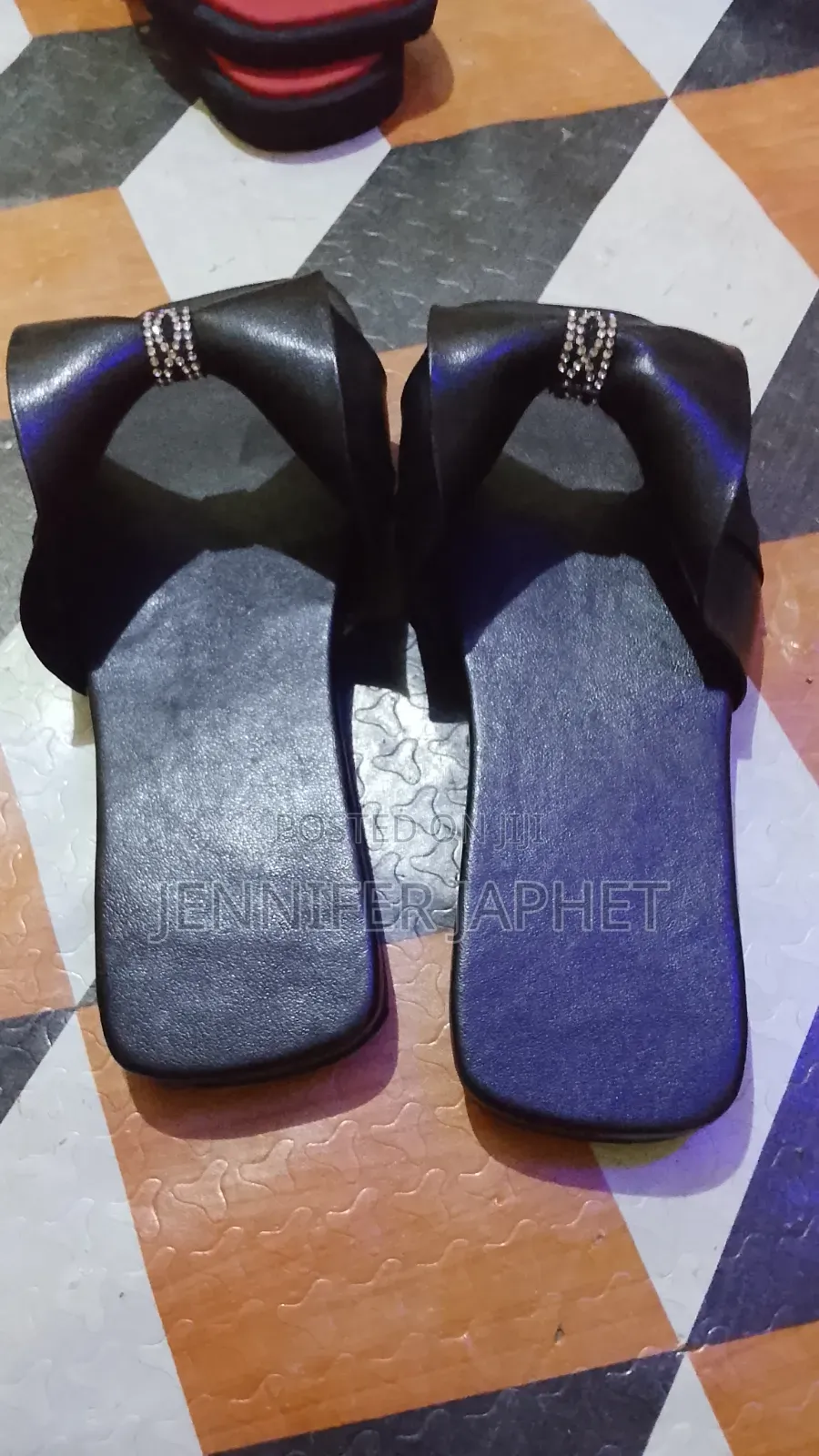 Jeno Shoe Store