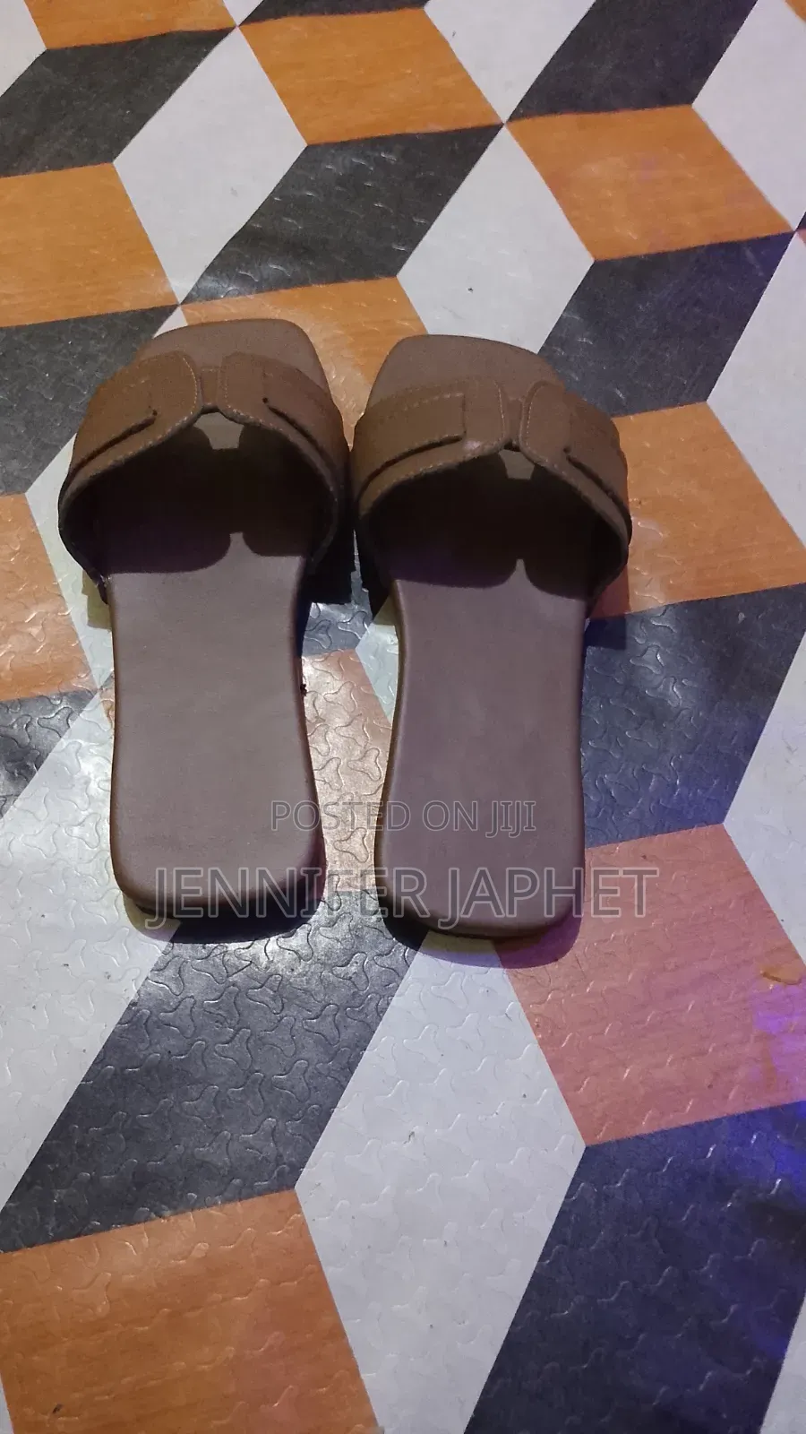 Jeno Shoe Store
