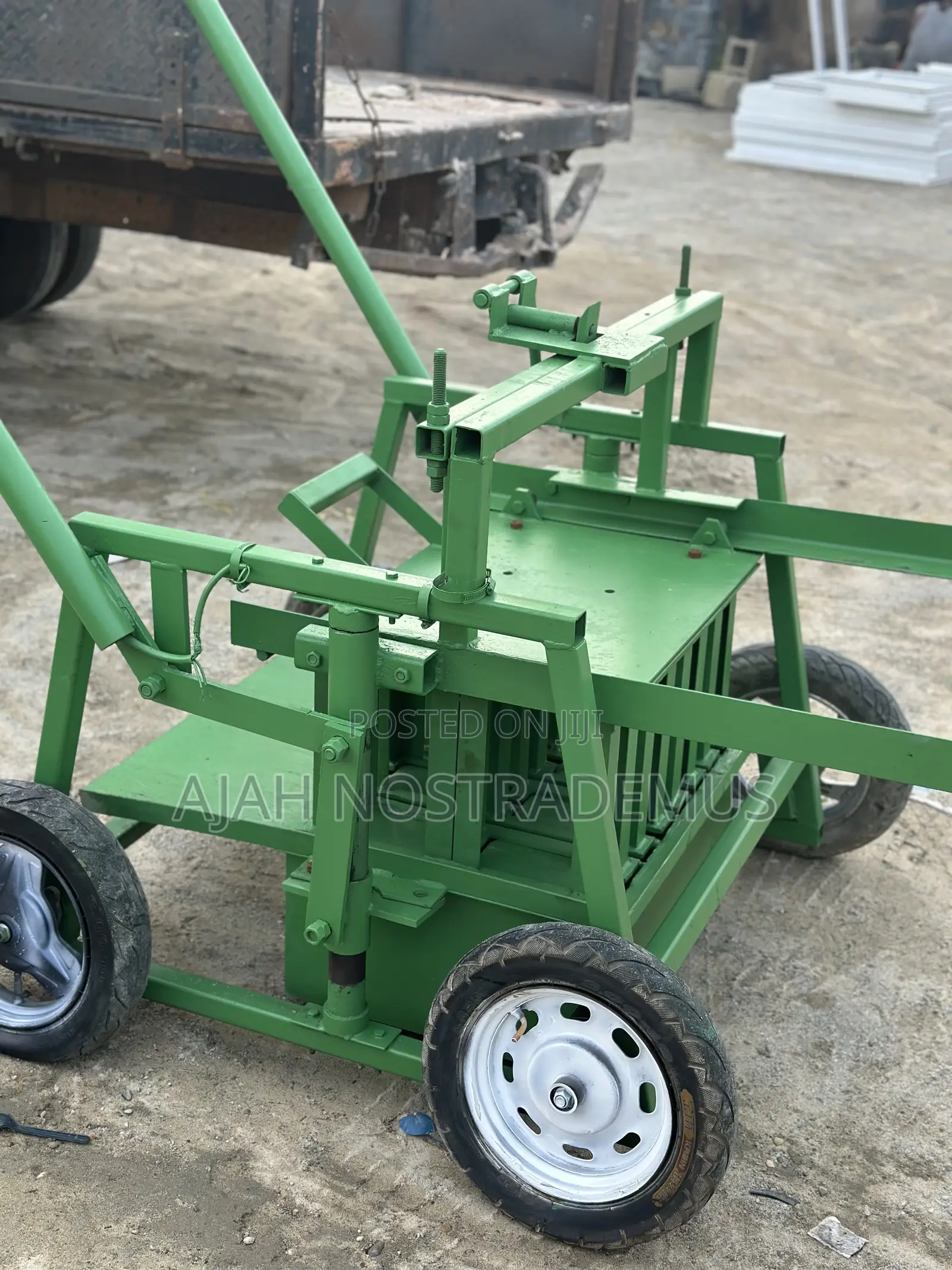 Mobile Block Molding Machine