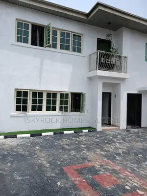 2bdrm Block of Flats in Lekki Phase 1 for rent