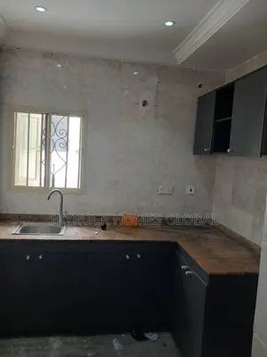 2bdrm Block of Flats in Lekki Phase 1 for rent